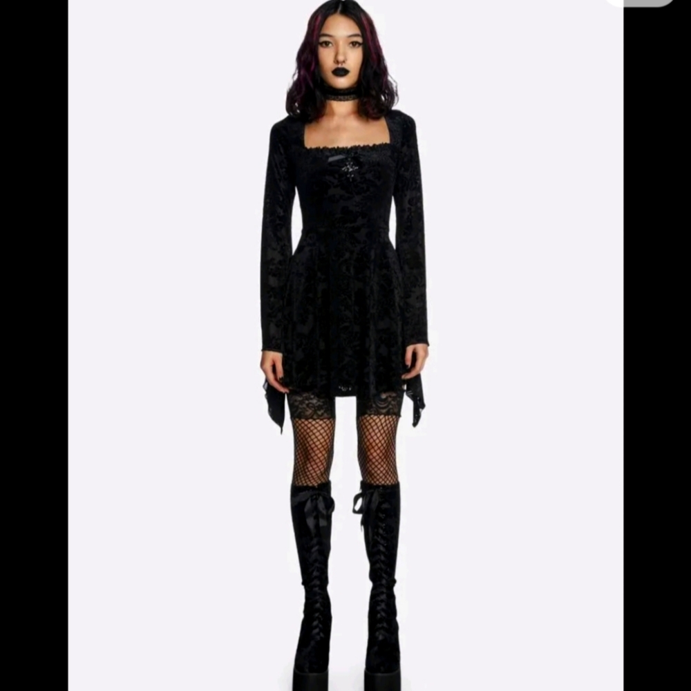 Dolls Kill Widow Pretty Obsessed Velvet Mini Dress Size Large NWT